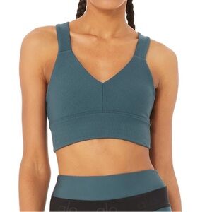 Alo emulate sports bra